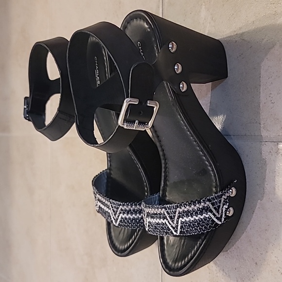 Sandals - Picture 2 of 3